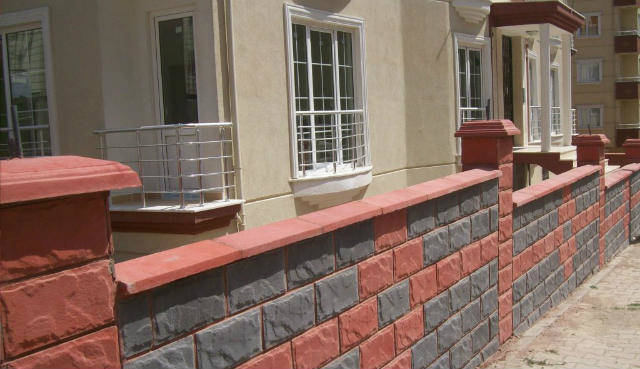 Beton duvar üstü elemanları